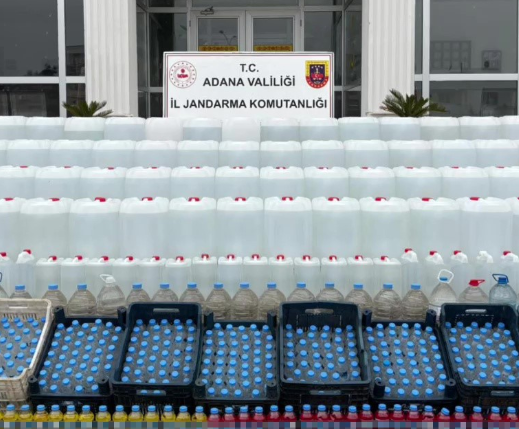 Adana'da Dev Sahte Alkol Operasyonu: 2 Ton 495 Litre Ürünle Birlikte Bir Kişi Tutuklandı