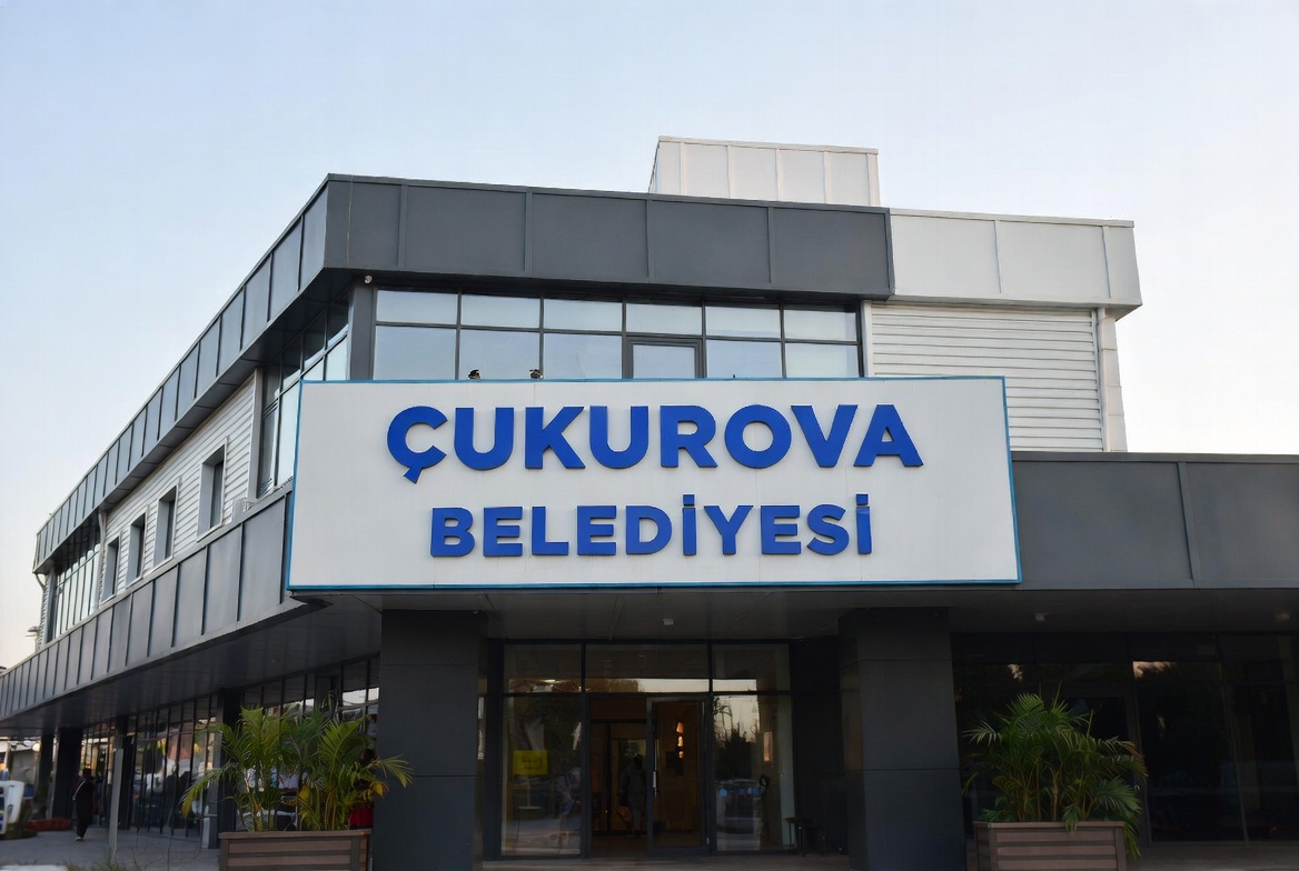 Çukurova Belediyesi, Toros Mahallesi'nde Kapsamlı Hizmet Çıkarması Başlattı