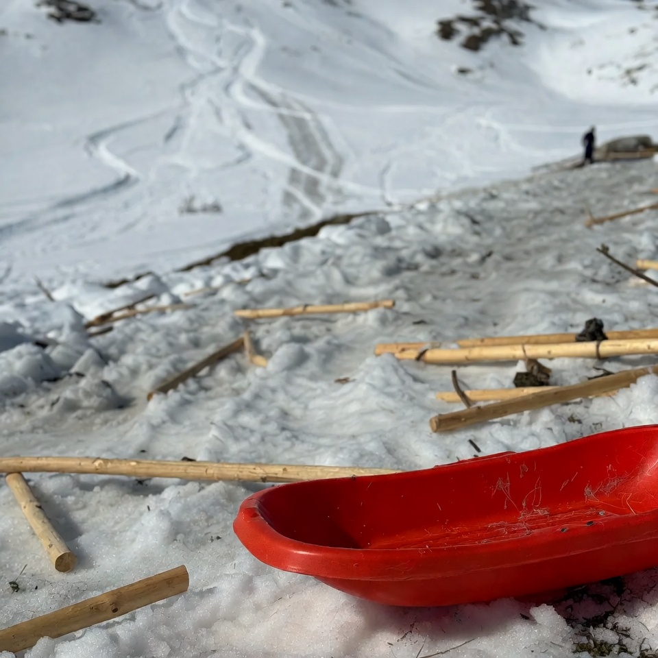 Hakkari'de Feci Kaza: Kızak Keyfi Facia ile Sonuçlandı, 11 Yaşındaki Kız Hayatını Kaybetti