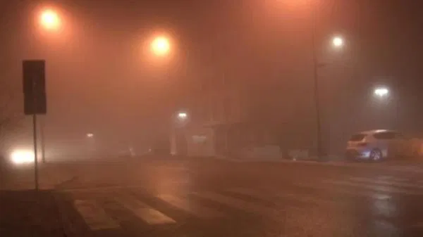 İstanbul'u Yoğun Sis Esareti Altına Aldı: Şehir Beyaz Bir Örtüyle Kaplandı